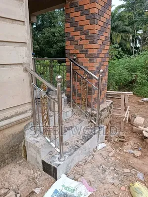 Photo - Clumsy Gold Entrance Design