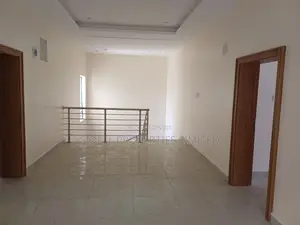 5bdrm Townhouse / Terrace in Wuye for rent