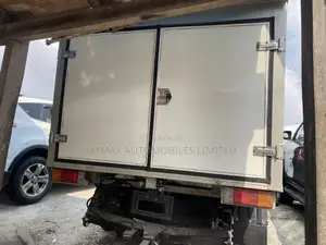 Toyota Hilux 2022 White