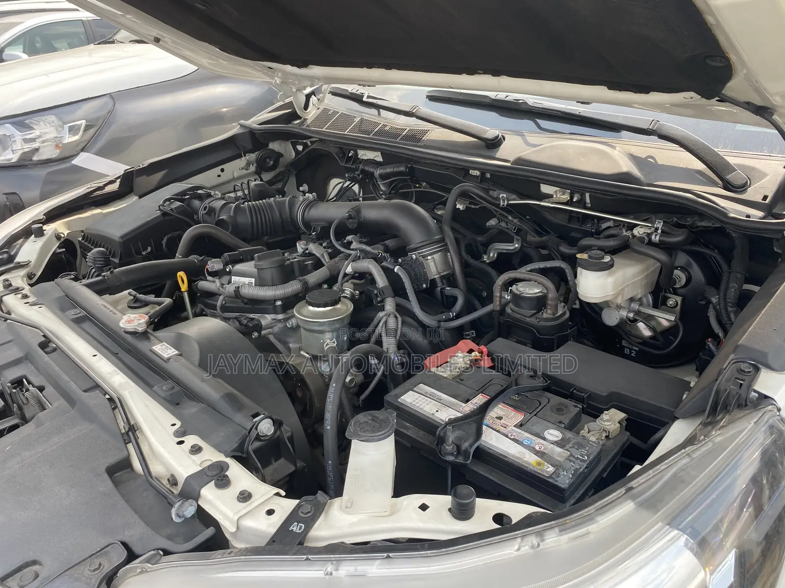 Toyota Hilux 2022 White