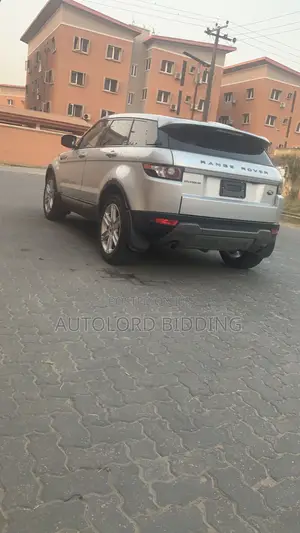 Land Rover Range Rover Evoque Pure Plus AWD 2013 Silver
