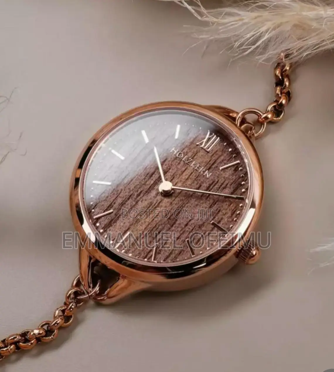 Holzkern Watch