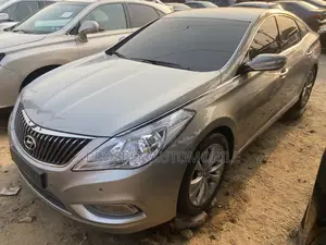 Photo - Hyundai Grandeur 2.2 CRDi 2012 Silver
