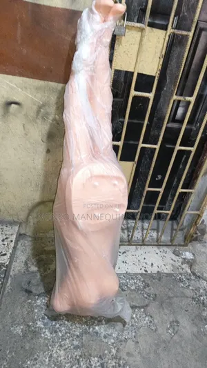Plastic Female Armless Dummy