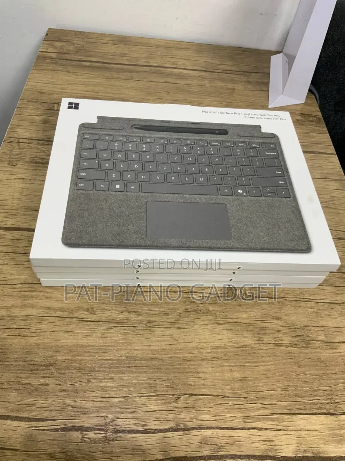 Microsoft Surface Pro 8, Pro 9 Keyboard With Slim Pen 2