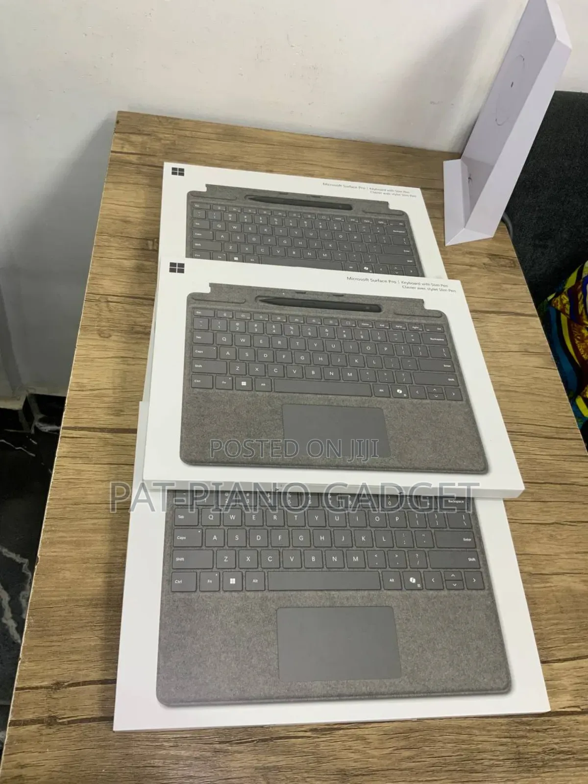 Microsoft Surface Pro 8, Pro 9 Keyboard With Slim Pen 2