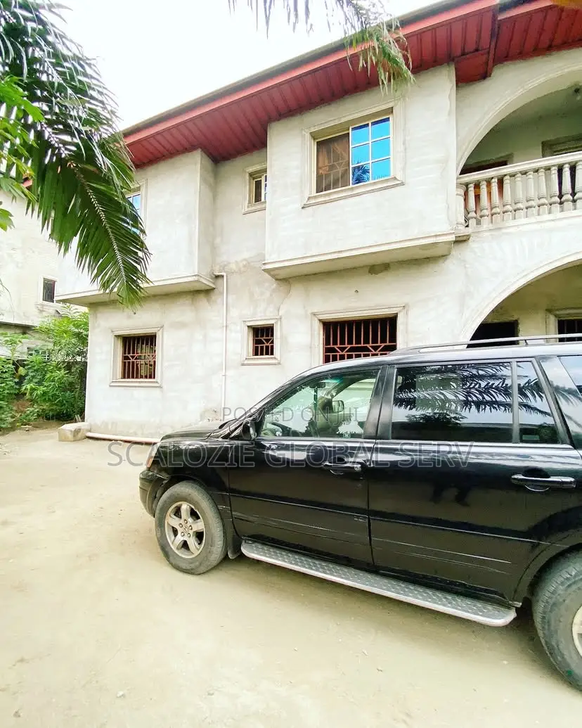 3bdrm Block of Flats in Valley View Estate, Port-Harcourt for sale