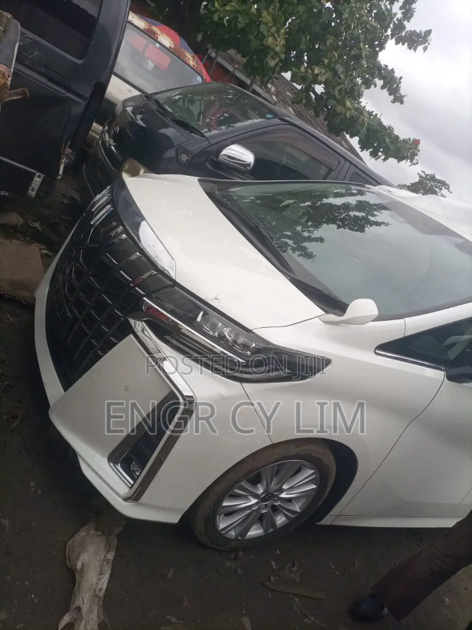 Toyota Granvia 2022 White