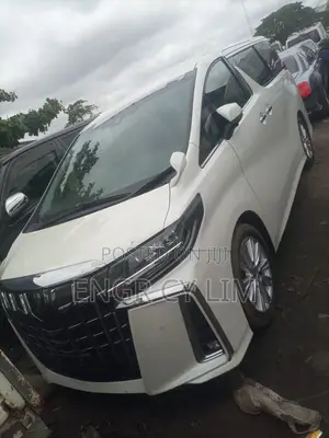 Toyota Granvia 2022 White