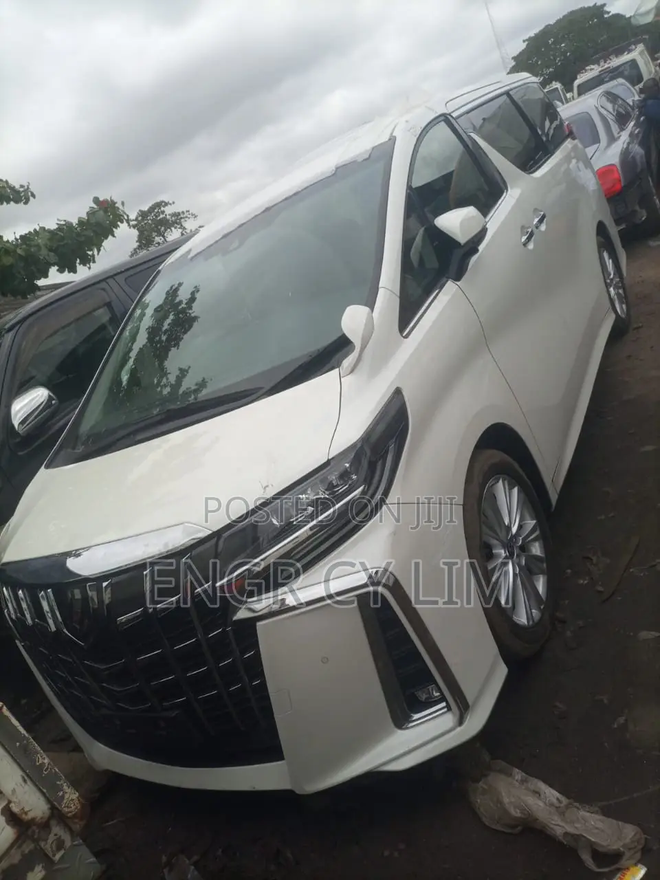 Toyota Granvia 2022 White