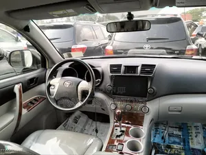 Toyota Highlander Sport 2010 White