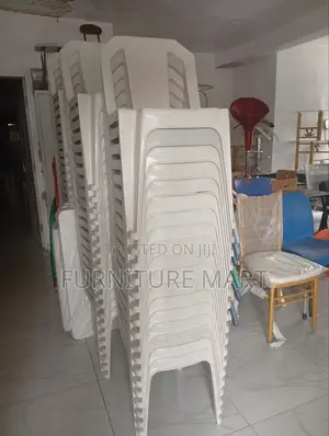 Plastic Chairs With Plastic Legs