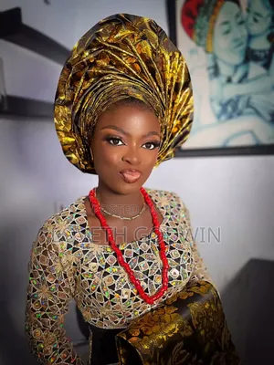 Photo - Makeup Artist