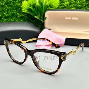 Cat Eye Metal Hands Eyewear