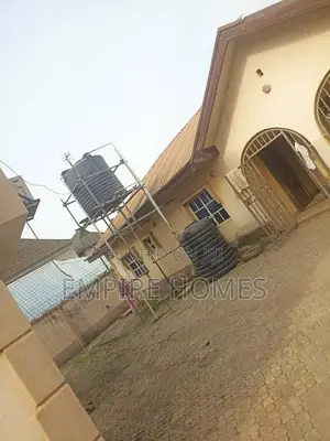 4bdrm Block of Flats in New London, Ipaja for sale
