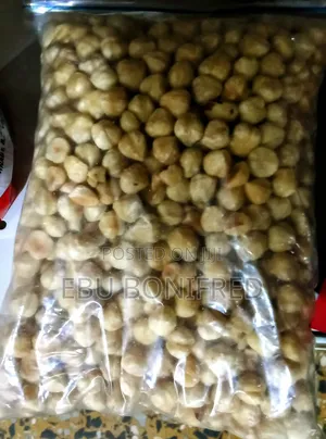 1 Kg of Hazelnuts
