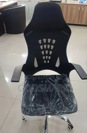 Brand New Office Chair With Swivel Tyres.