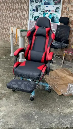 Gaming Chair With Footrest.Other Colours Available.