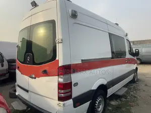 Mercedes-Benz Sprinter 2015 White