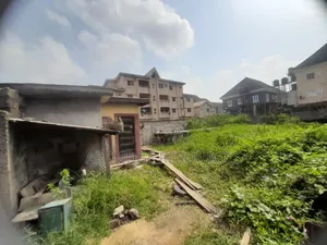 Full Plot in an Estate