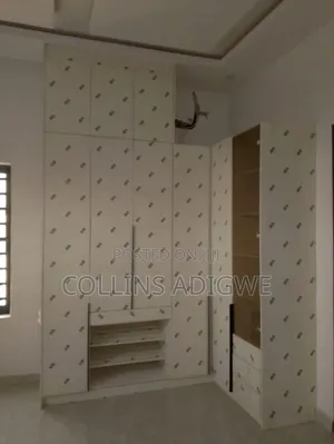 4bdrm Duplex in Chevron Alternative for sale