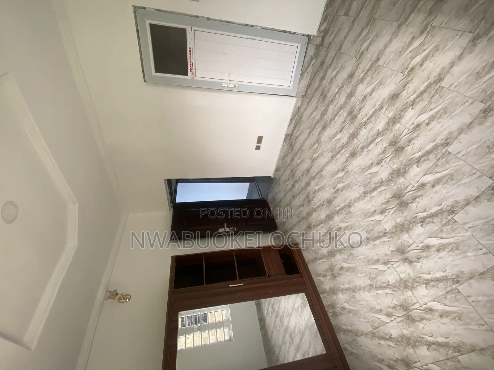 2bdrm Block of Flats in Warri for rent