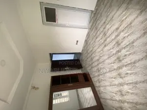 2bdrm Block of Flats in Warri for rent