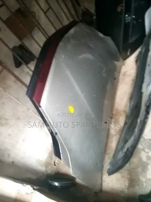 Toyota Sienna 05 Bonnet Neat One