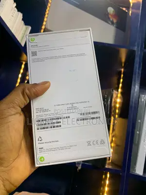 New Apple iPhone 16 128 GB White