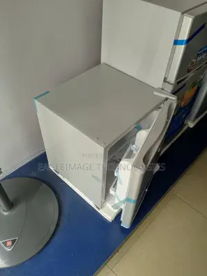 Rapid-Chilling 45L Polystar Bedside Refrigerator(Pv-Bs81sl)