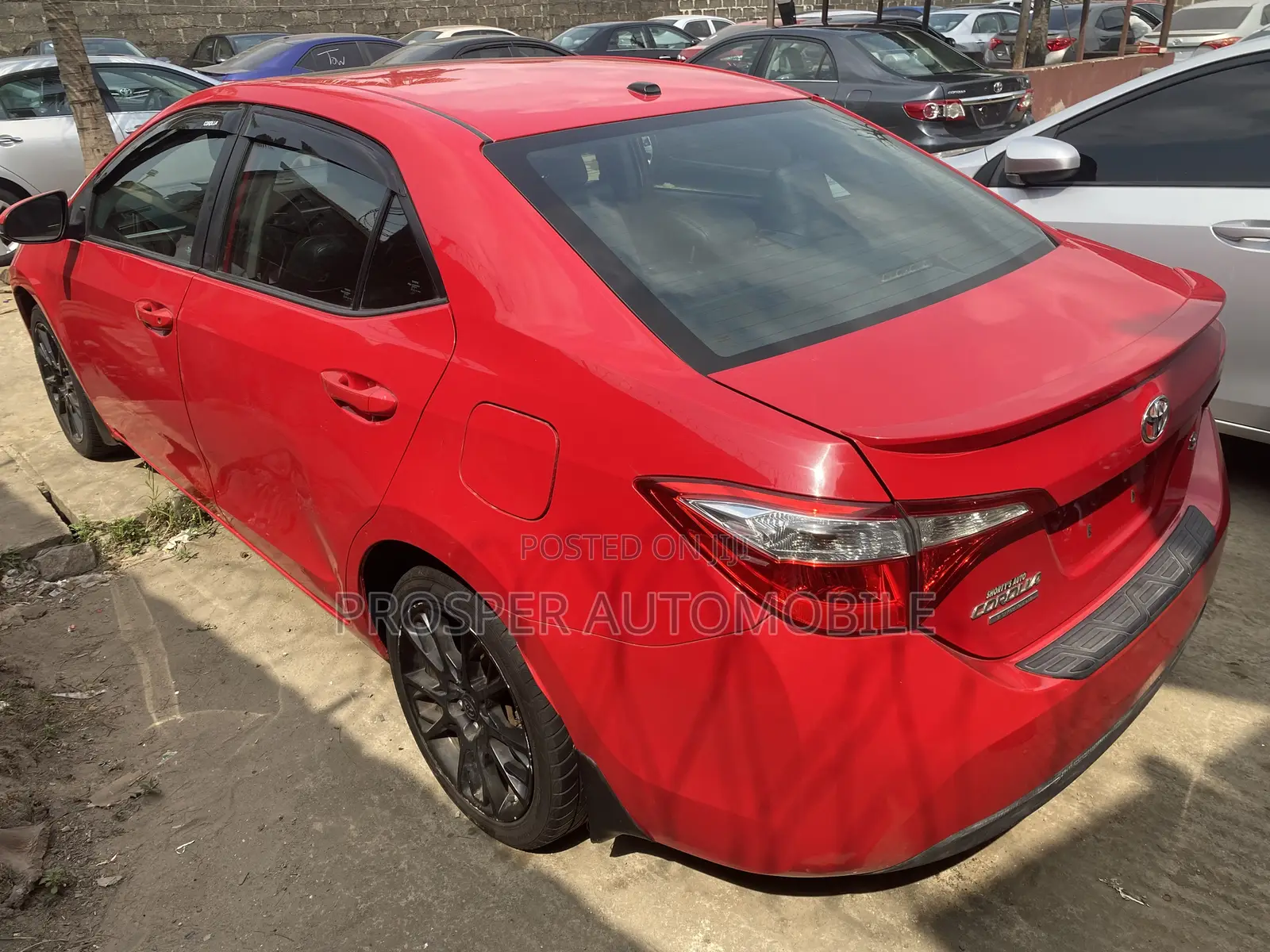 Toyota Corolla 2015 Red