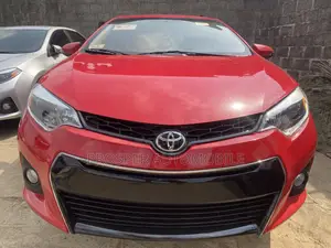 Toyota Corolla 2015 Red