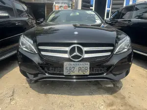 Mercedes-Benz C300 2016 Black