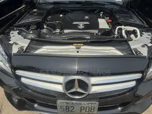 Mercedes-Benz C300 2016 Black