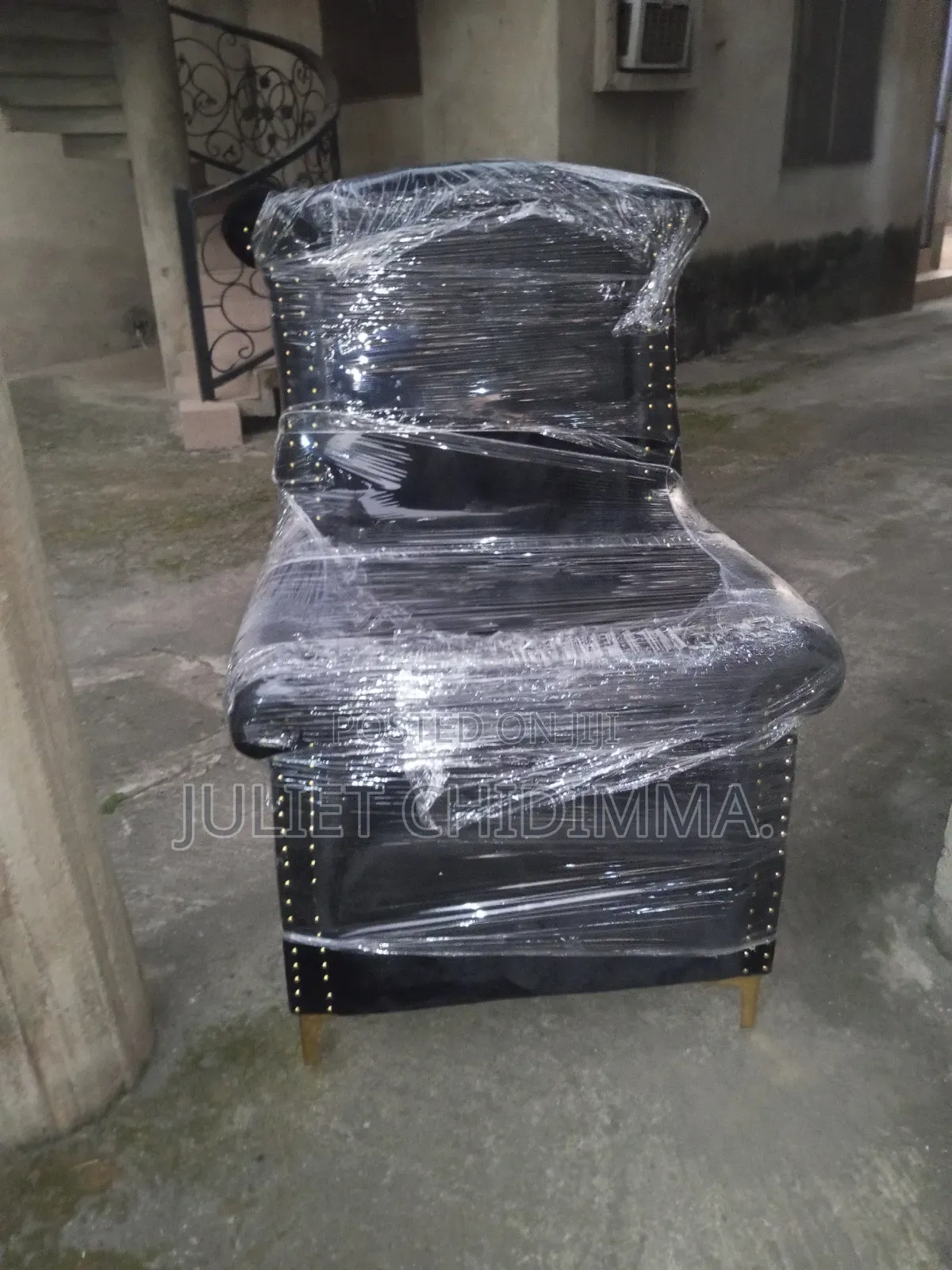 A Quality Accent Sofa