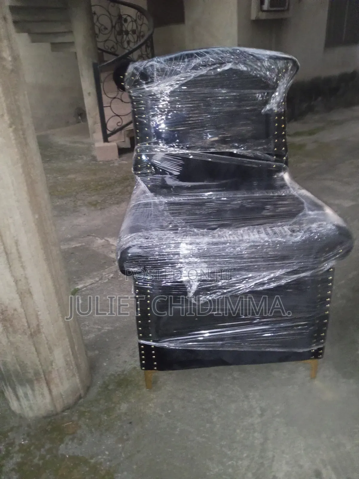 A Quality Accent Sofa