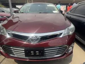 Toyota Avalon Limited Sedan FWD (3.5L 6cyl 6A) 2013 Burgundy