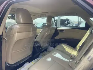 Toyota Avalon Limited Sedan FWD (3.5L 6cyl 6A) 2013 Burgundy