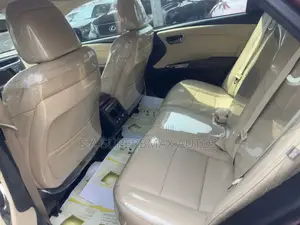 Toyota Avalon Limited Sedan FWD (3.5L 6cyl 6A) 2013 Burgundy