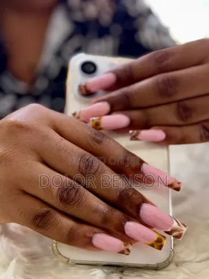 Acrylic Nails and Press on Nails