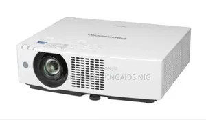 Panasonic PT-VMZ51 5200lumens Projector
