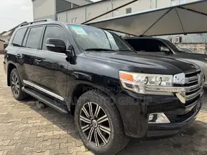 Toyota Land Cruiser 5.7 V8 VXR 2017 Black