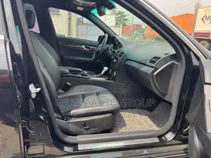 Mercedes-Benz C300 2010 Black
