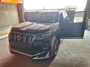 Toyota Land Cruiser Prado 2018 Black