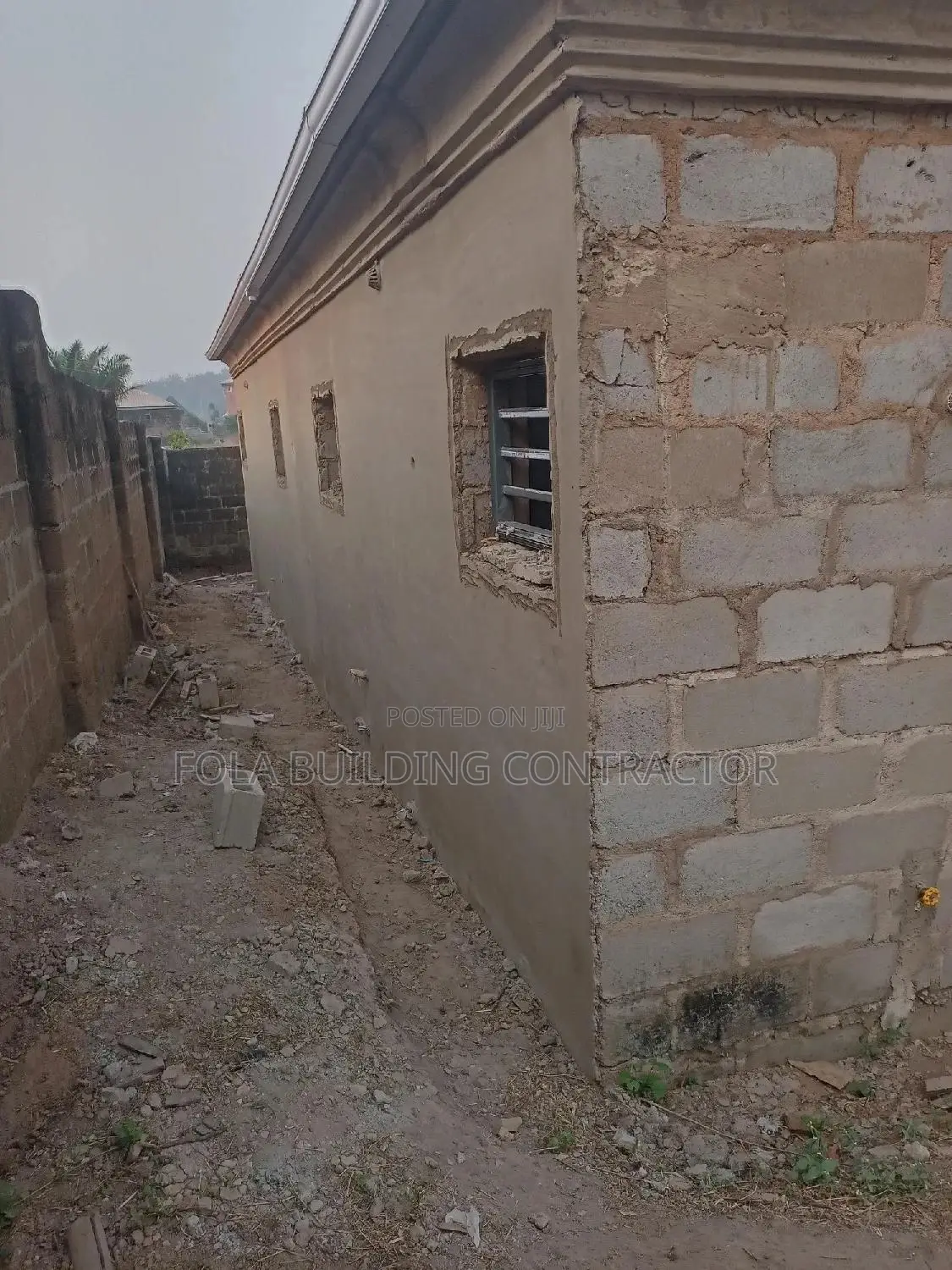 Fola Building Contractor (Bricklayer)