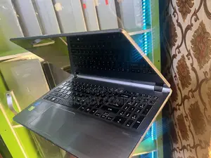 Laptop Acer Aspire V5-531g 12GB Intel Core I5 SSHD (Hybrid) 256GB