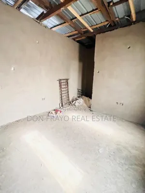 5bdrm Duplex In Eleyele Estate For Sale
