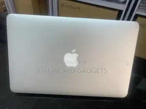 Laptop Apple MacBook Air 4GB Intel Core I5 SSD 128GB