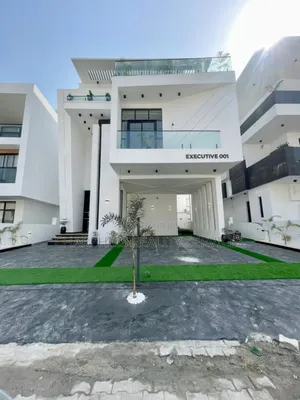 5bdrm Duplex in Chevron for sale