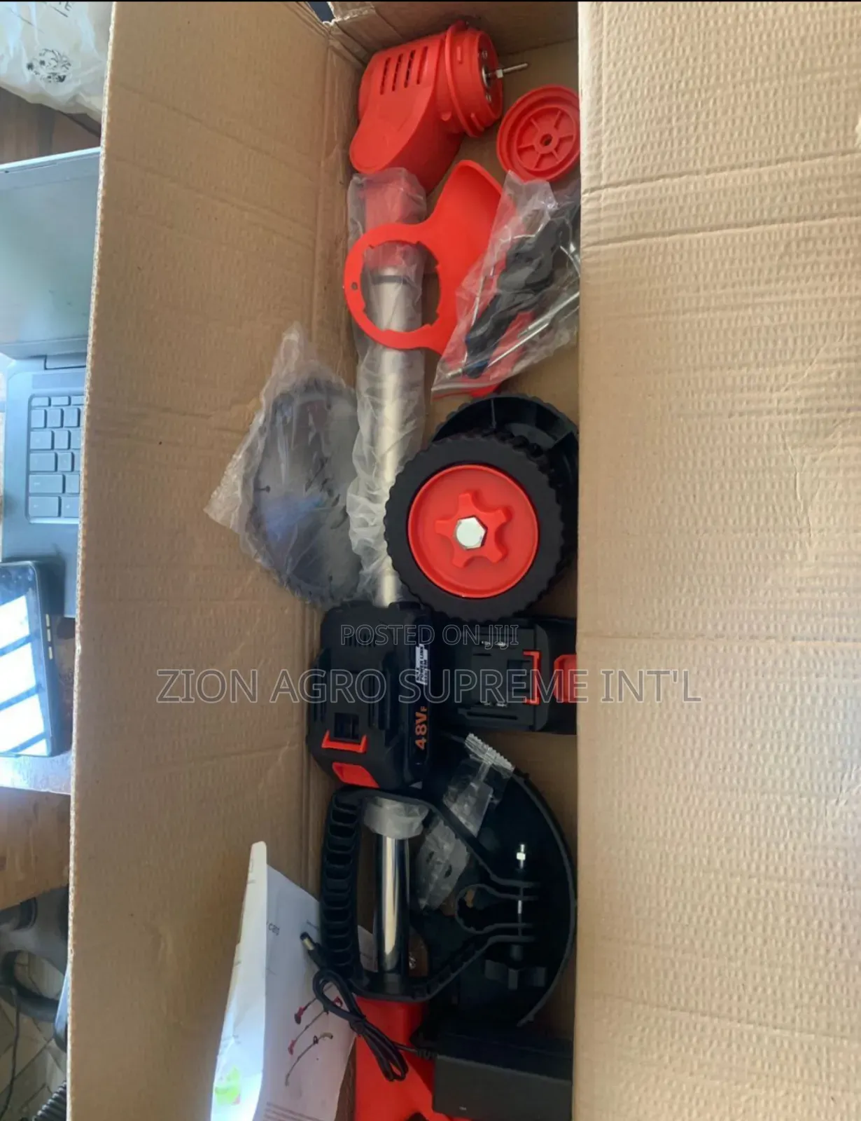 Rechargeable Brush Cutter Machine